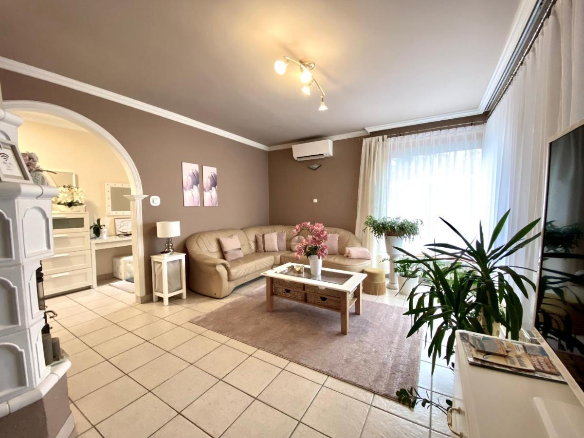 Do-Ti Apartmanhaz Balatonlelle Exterior photo