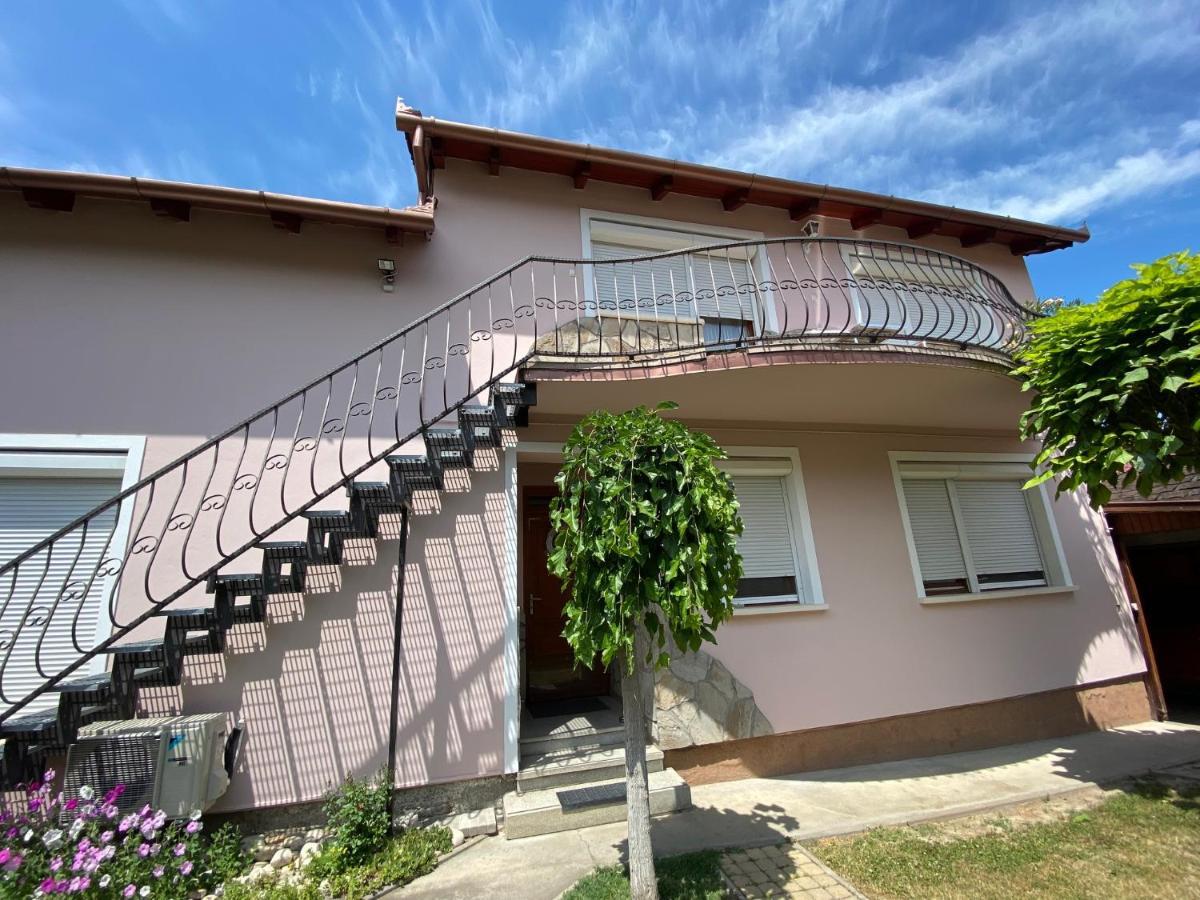 Do-Ti Apartmanhaz Balatonlelle Exterior photo