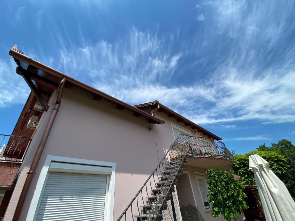 Do-Ti Apartmanhaz Balatonlelle Exterior photo
