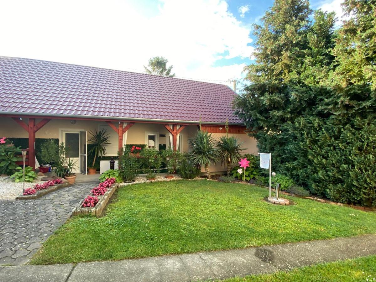 Do-Ti Apartmanhaz Balatonlelle Exterior photo